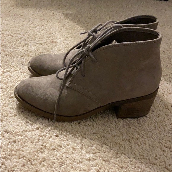 Grey suede booties - Picture 1 of 4